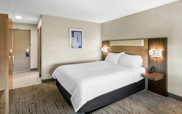 photo 5 of Holiday Inn Express Hotel & Suites Council Bluffs - Conv Ctr by IHG