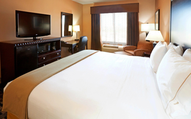 photo 4 of Comfort Inn & Suites Dallas Medical - Market Center