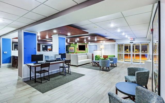 photo 2 of Holiday Inn Express Hotel & Suites Dallas Lewisville by IHG