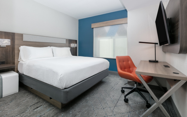 photo 3 of Holiday Inn Express & Suites Dallas Park Central Northeast by IHG