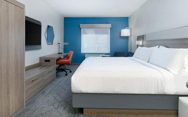 photo 4 of Holiday Inn Express & Suites Dallas Park Central Northeast by IHG