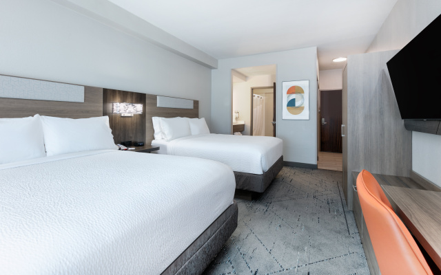 photo 5 of Holiday Inn Express & Suites Dallas Park Central Northeast by IHG