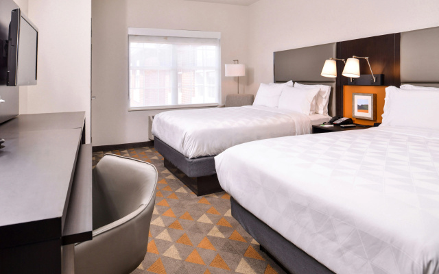 photo 3 of Holiday Inn & Suites Dallas-Addison by IHG