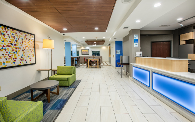 photo 2 of Holiday Inn Express Hotel & Suites Dallas-Grand Prairie I-20 by IHG