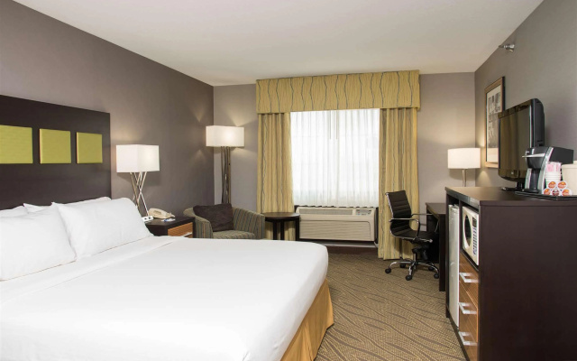 photo 2 of Holiday Inn Express Hotel & Suites Danville by IHG
