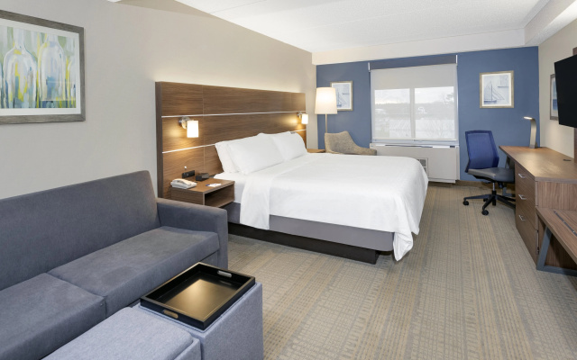 photo 3 of Holiday Inn Express & Suites Riverhead - Long Island by IHG