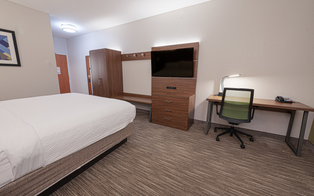 photo 4 of Holiday Inn Express Hotel & Suites East Lansing by IHG