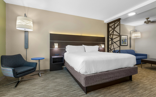 photo 4 of Holiday Inn Express Hotel & Suites Fairfield - North by IHG