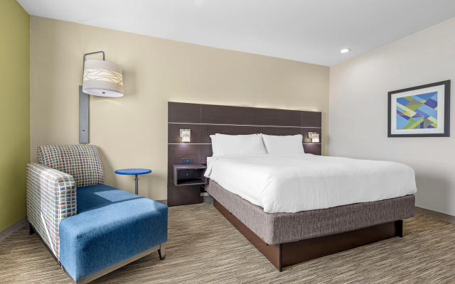 photo 5 of Holiday Inn Express Hotel & Suites Fairfield - North by IHG