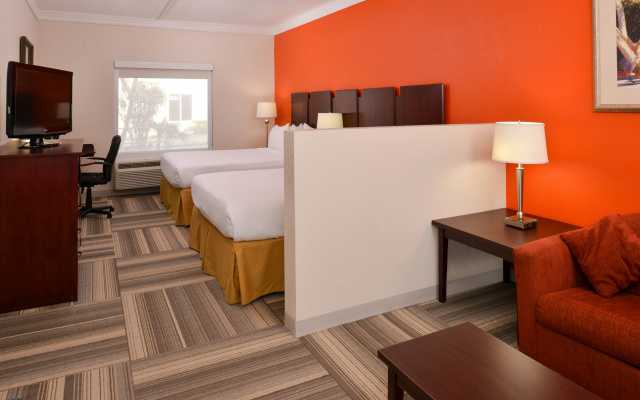 photo 3 of Holiday Inn Express & Suites Florida City, an IHG Hotel