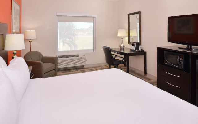 photo 4 of Holiday Inn Express & Suites Florida City, an IHG Hotel
