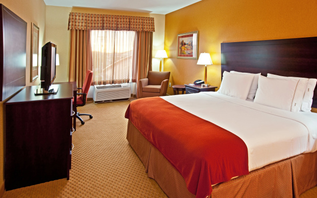 photo 3 of Holiday Inn Express & Suites Franklin KY by IHG