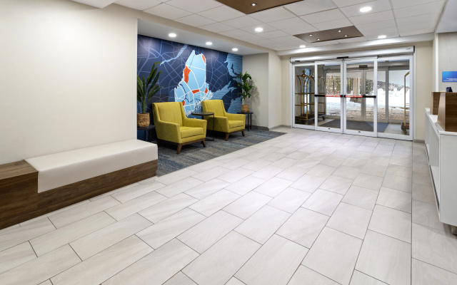 photo 2 of Holiday Inn Express Hotel & Suites Freeport by IHG