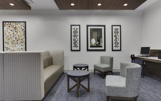 photo 3 of Holiday Inn Express Hotel & Suites Ft Lauderdale Airport/Cru by IHG