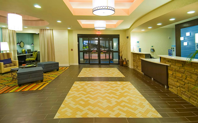 photo 2 of Holiday Inn Express Hotel & Suites Fulton by IHG