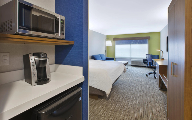 photo 5 of Candlewood Suites Grand Rapids Airport