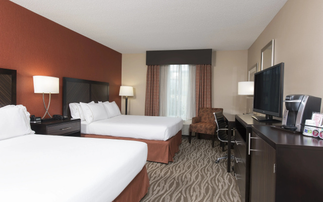 photo 4 of Holiday Inn Express Hotel & Suites Grand Rapids-North by IHG