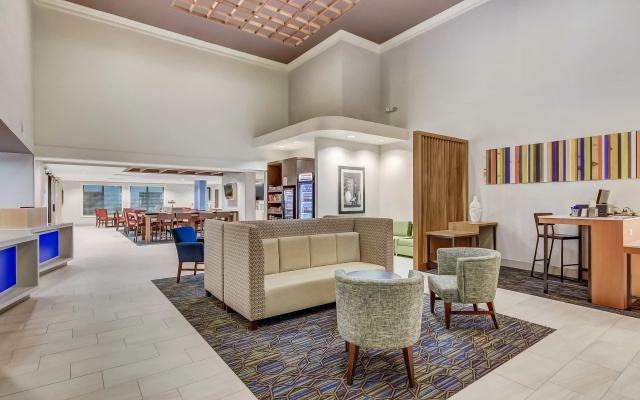 photo 2 of Holiday Inn Express & Suites Greenville Airport by IHG