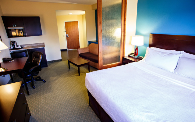 photo 3 of Holiday Inn Express Hotel & Suites Harrisburg West by IHG