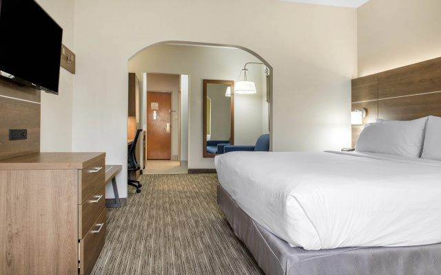 photo 4 of Holiday Inn Express Hotel & Suites Harrison by IHG