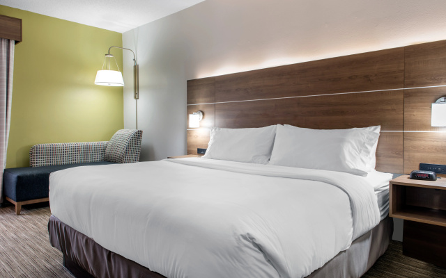 photo 5 of Holiday Inn Express Hotel & Suites Harrison by IHG