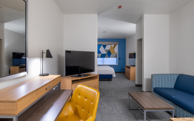 photo 5 of Holiday Inn Express Hotel & Suites Henderson by IHG