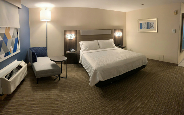 photo 3 of Holiday Inn Express Hotel & Suites Hermosa Beach by IHG