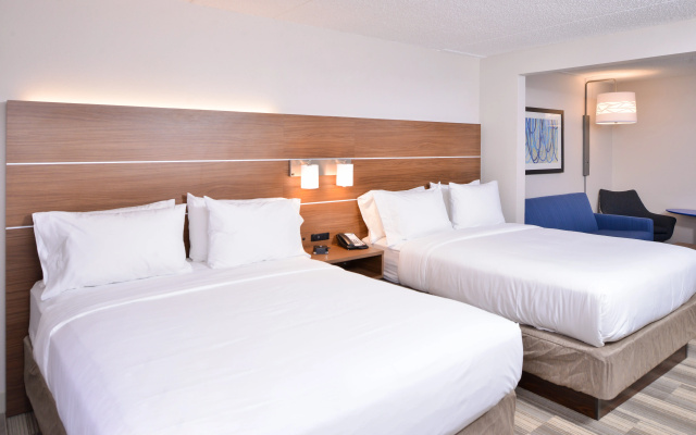 photo 4 of Holiday Inn Express & Suites Indianapolis Dtn-Conv Ctr Area by IHG