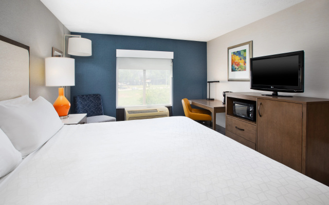 photo 4 of Holiday Inn Express & Suites Kent - University Area by IHG