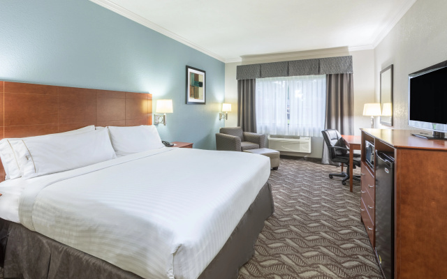 photo 3 of Holiday Inn Express Hotel & Suites Lake Charles by IHG