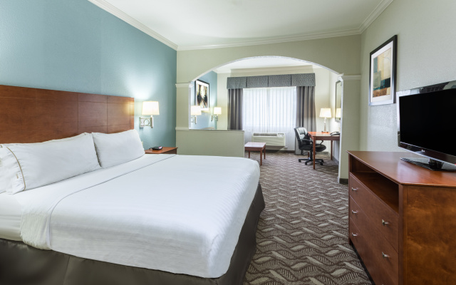 photo 4 of Holiday Inn Express Hotel & Suites Lake Charles by IHG