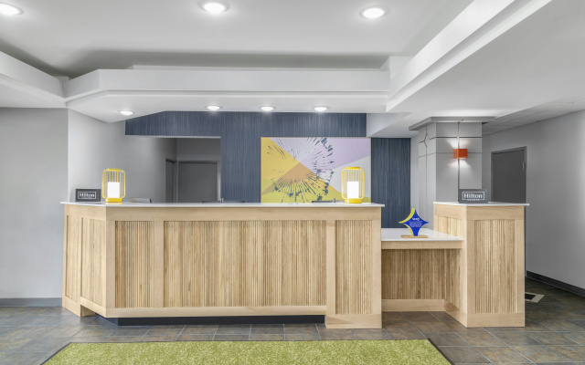 photo 2 of Holiday Inn Express Hotel & Suites Lansing-Leavenworth