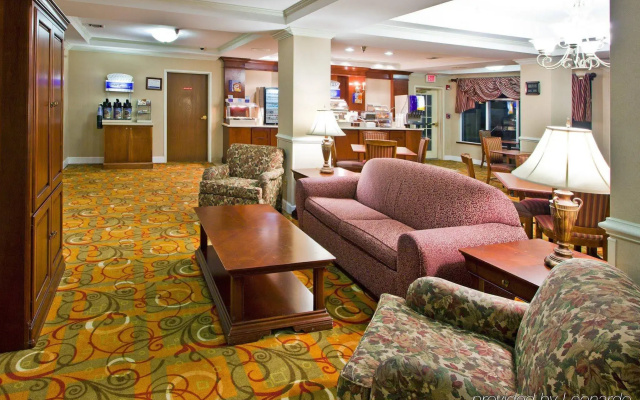 photo 2 of Holiday Inn Express & Suites Live Oak by IHG
