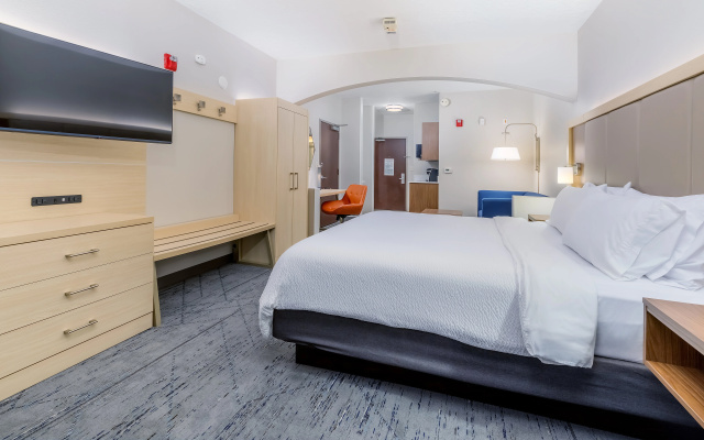 photo 4 of Holiday Inn Express Hotel & Suites Medford-Central Point by IHG