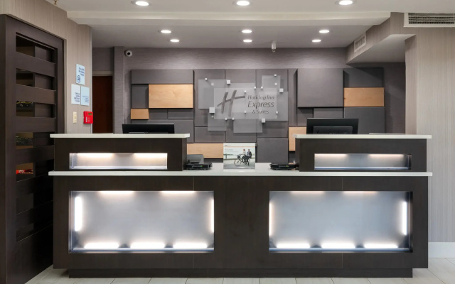 photo 4 of Holiday Inn Express & Suites Milton East I-10 by IHG