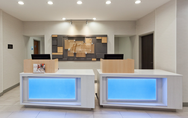 photo 4 of Holiday Inn Express Hotel & Suites Montgomery E - Eastchase by IHG