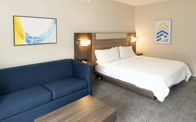 photo 3 of Holiday Inn Express Hotel & Suites Mt. Holly by IHG