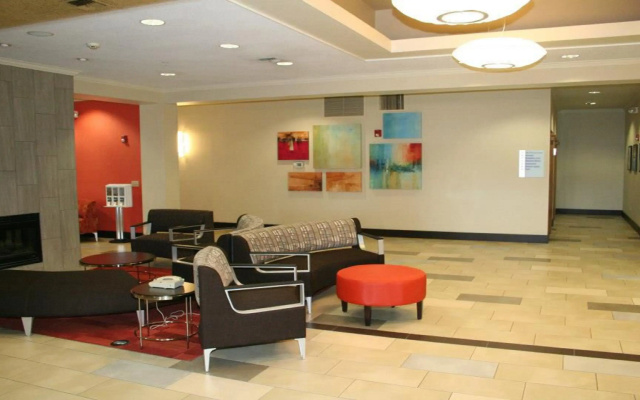 photo 2 of Holiday Inn Express Hotel & Suites North Seattle - Shoreline