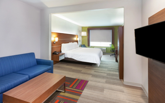 photo 4 of Holiday Inn Express Hotel & Suites Orange by IHG
