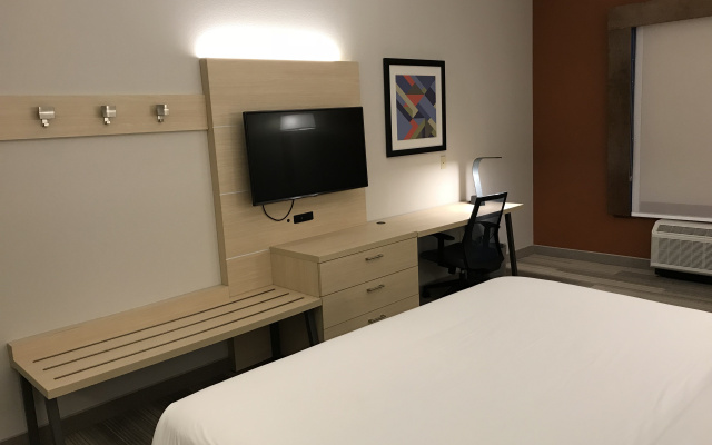 photo 5 of Holiday Inn Express Hotel & Suites Orlando South-Davenport by IHG