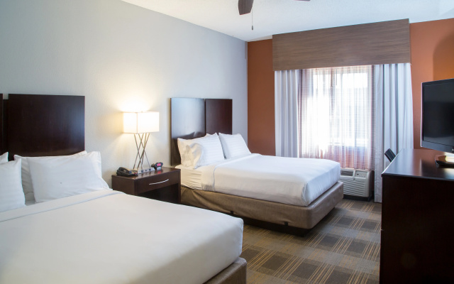 photo 3 of Holiday Inn Express Hotel & Suites Oxford by IHG