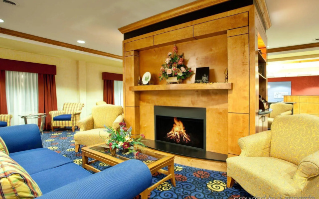 photo 2 of Holiday Inn Express Hotel & Suites Richmond North Ashland by IHG