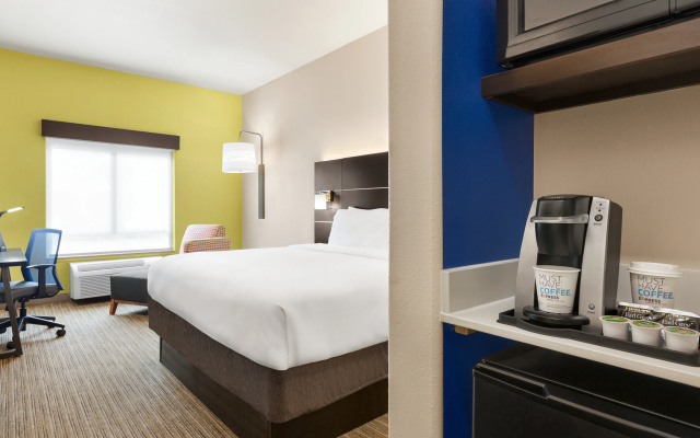 photo 5 of Holiday Inn Express & Suites San Antonio NW - Medical Area by IHG