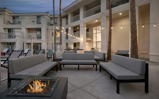 photo 3 of Home2 Suites by Hilton Scottsdale Old Town