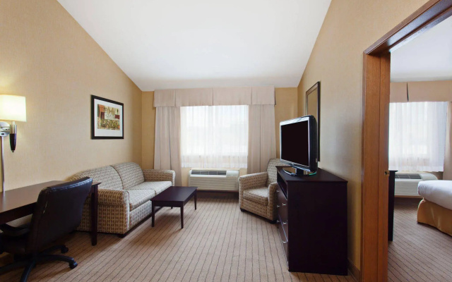 photo 4 of Fairfield Inn & Suites by Marriott Seattle Downtown/Seattle Center