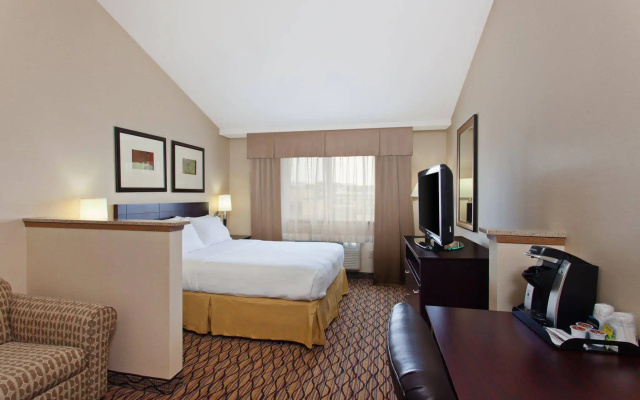 photo 5 of Fairfield Inn & Suites by Marriott Seattle Downtown/Seattle Center