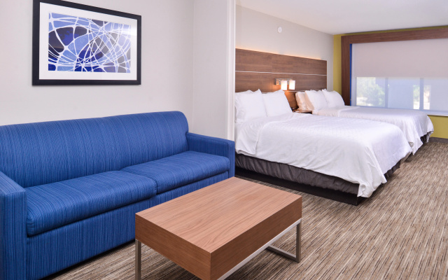 photo 3 of Holiday Inn Express & Suites Selma by IHG