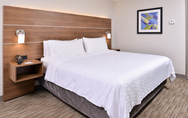 photo 4 of Holiday Inn Express & Suites Selma by IHG
