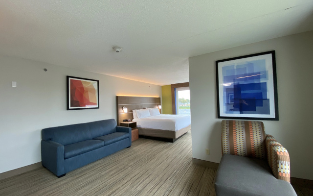 photo 4 of Holiday Inn Express & Suites Somerset Central by IHG