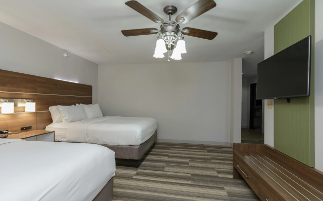 photo 5 of Holiday Inn Express Hotel & Suites South Bend by IHG